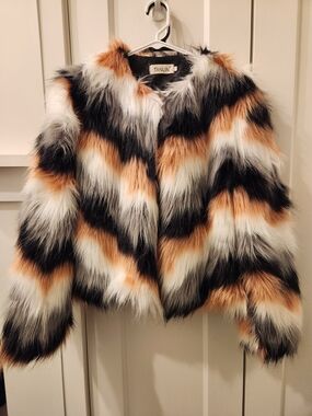 Tanlin Faux Fur Chevron Jacket in Black, White & Tan